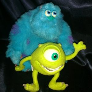 Sully &  Mike  HELLO. THANKS FOR  STOPPEN IN !
